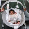 Ingenuity Twinkle Tails™ Rezgő Pihenőszék Dallamokkal és Fénnyel Újszülött Kortól - Levehető Játékhíd, Nyugtató Vibrációk, 3 Pontos Biztonsági Öv, 9kg Súlyhatárig
