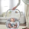 Ingenuity Morrison™ Rezgő Pihenőszék Dallamokkal Újszülött Kortól - 8 Megnyugtató Dallam, Levehető Játékhíd, 3 Pontos Biztonsági Öv, 9kg Súlyhatárig