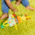 Bright Starts Play & Boogie™ Zsiráf Felfüggeszthető Játék Dallamokkal C-Karikán Újszülött Kortól