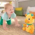 Bright Starts Chat & Cuddle Giraffe Beszélő Plüss Zsiráf Hangfelvétellel, 6 Hónapos Kortól
