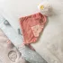Nattou Mila, Zoe & Lana Plüss Mini Szundikendő Sündisznó 28cm - Puha Baba Kendő