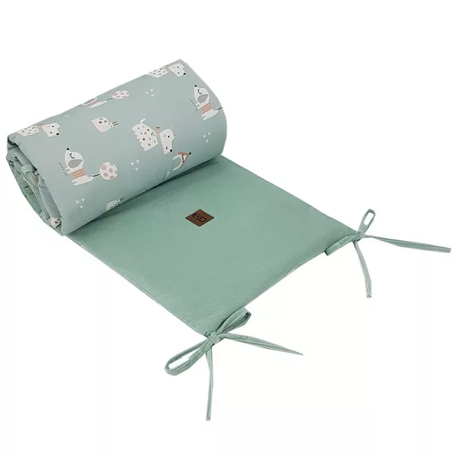 EKO Velvet Dogs Mint Kiságyvédő 180x35cm - Puha Velvet Ágyvédő Kutyás Mintával
