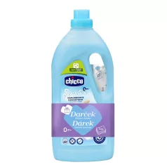   Chicco Koncentrált Öblítő Édes Púder 1.5L 60 Mosás + Nedves Törlőkendő 72db Ingyen - Kíméletes Baba Ruhatisztításhoz és Friss Illathoz