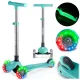 Ricokids Glow Háromkerekű Roller Türkiz - Led Világítás a Kerekekben, Sötétben Világító Állófelület, Balanszos Irányítás, Állítható Alumínium Kormány, EN 71, Maximum 50kg